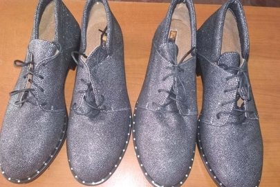 Жіноче взуття марки YDGBELLINI, 2 пари, нові, сірого кольору, розміри: 37,39