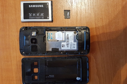 Мобільний телефон «SAMSUNG S5610» у корпусі чорного кольору —1 шт. (б\в)