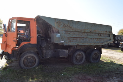 Вантажний автомобіль: КАМАЗ 5511 (самоскид), 1989 р.в., ДНЗ: ВВ5766АХ, помаранчевого(оранжевого) кольору, номер кузова (шасі, рами): ХТС551100К0335300; 55110335300