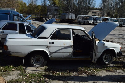 Легковий автомобіль:  ГАЗ 31029 (сєдан), 1993 р.в., ДНЗ: ВВ8281АС, білого кольору, VIN: 0084559