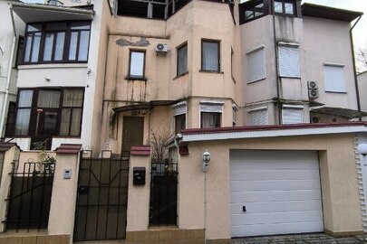 Іпотека. Житловий будинок, загальною площею 196,9 м. кв., житловою площею: 72,5 м. кв., що знаходиться за адресою Одеська обл., м. Одеса, вулиця Педагогічна, будинок 25/52