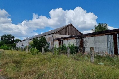 Приміщення гаражу за адресою: Дніпропетровська обл., П'ятихатський р., с. Нерудсталь, вулиця Саксаганська, 1