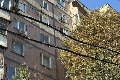 Квартира загальна площа 38,4 кв.м., житлова площа 19,1 кв.м., що розташована за адресою: Дніпропетровська обл., м. Дніпро, Запорізьке шосе, будинок 74, квартира 26