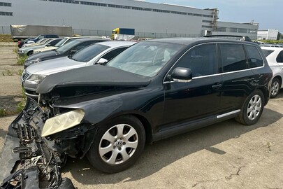 Автомобіль марка VOLKSWAGEN модель TOUAREG, легковий, рік виробництва 2004, VIN: WVGZZZ7LZ4D045948, номерний знак АА6028НН, колір чорний