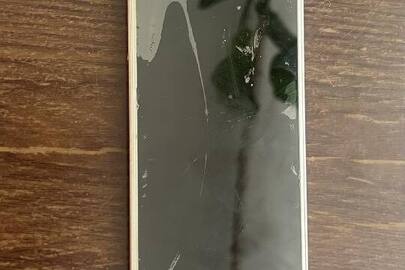 Конфісковане майно за рішенням суду: Мобільний телефон марки «Xiaomi Redmi 5A» рожевого кольору ІМЕІ: 868027034534663, б/в