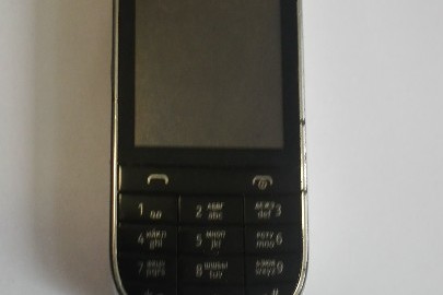 Мобільний телефон "Нокіа АША 202" 