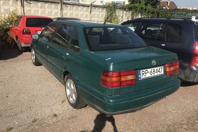 Автомобіль «VOLKSWAGEN PASSAT», д.р.н. RP 68447, номер кузова WVWZZZ3AZRB075088, 1994 р в., об’єм двигуна 1781 см.куб., тип – бензин, зеленого кольору