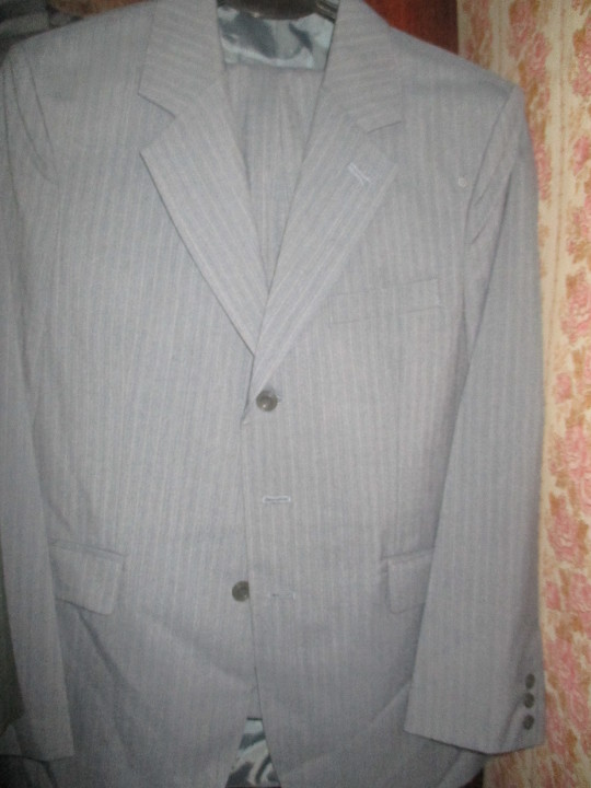 Костюми чоловічі в асортименті, кількість 200 шт