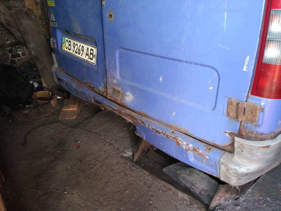 Автомобіль ГАЗ 2705-222, 2005 року випуску, синього кольору, д.н.з.СВ9269АВ, №куз. 27050050160006