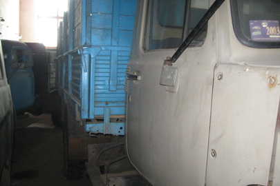 Вантажний автомобіль ГАЗ-3307, 1993 року випуску, д.н.з. СВ6363АЕ, бортовий платформа, номер шасі ХТН330700Р1586098, бежевого кольору