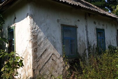 ІПОТЕКА. Житловий будинок з надвірними будівлями загальною площею 32.7 кв.м., земельна ділянка площею 0.25 га, кадастровий номер 7420687400:02:000:0345, за адресою: Чернігівська обл., Бобровицький р-н, с. Бірки, вул. Партизанська, 20