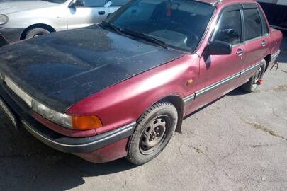 Легковий автомобіль Mitsubishi Galant, 1989 р.в., ДНЗ ВІ4720ЕХ, червоного кольору, номер кузова JMBSNE32AKZ501392