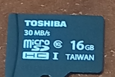 Карта пам'яті "TOSHIBA 16 GB" бувша у використанні