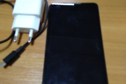Бувший у використанні мобільний телефон "BRAVIS" модель TREND, чорного кольору, ІМЕІ 1) 355619065146654, 2) 355619065146662