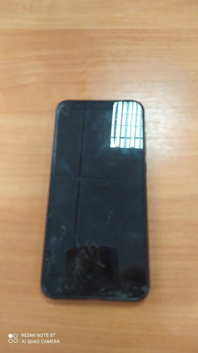 Мобільний телефон Хiaomi redmi 5 plus, чорного кольору, сім картка оператора мобільного зв’язку Lifecell, сім картка оператора мобільного зв’язку Vodafone, силіконовий чохол на мобільний телефон, б/в