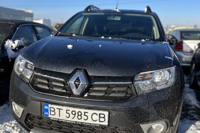 Транспортний засіб: RENAULT SANDERO, 2019  року випуску, колір сірий, номер об`єкта: VF15SRA1A64532910, номер державної реєстрації: ВТ5985СВ