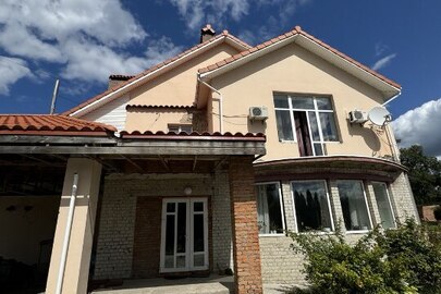 ІПОТЕКА. Житловий будинок, загальною площею 484.4 кв.м. та земельна ділянка, к/н:  3221888801:36:005:0203, площа (га): 0.2374, адреса: Київська обл., Вишгородський р., с. Хотянівка, вулиця Непопа Костянтина, будинок 10