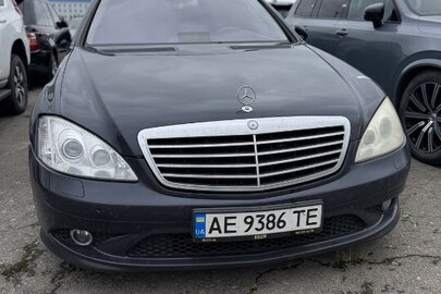 Транспортний засіб: марка MERCEDES-BENZ, модель ТЗ: S 350, категорія ТЗ: легковий, рік виробництва ТЗ: 2006, VIN: WDD2211561A042922, номер кузова: WDD2211561A042922, номерний знак: AE9386TE, колір ТЗ: синій