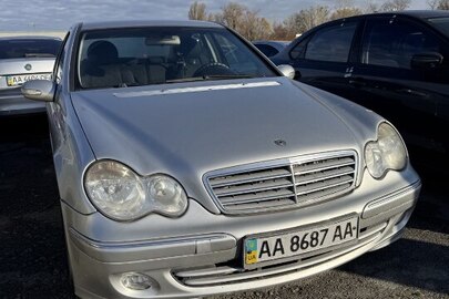 Транспортний засіб: марка MERCEDES-BENZ, модель ТЗ: C 180, 2005 року випуску, реєстраційний номер АА8687АА, VIN/номер шасі (кузова, рами): WDB2030461A755985, колір – сірий