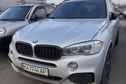Транспортний засіб: марки BMW, модель: X5, VIN код: 5UXKS4C39H0U04845, номер державної реєстрації: КА7744АP, 2017 року випуску, тип – загальний легковий універсал, колір – сірий