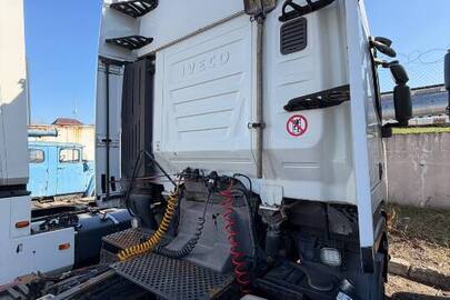 Транспортний засіб вантажний - сідловий тягач, марка ТЗ: IVECO, модель ТЗ: STRALIS, категорія ТЗ: вантажний, рік виробництва ТЗ: 2010, VIN: WJMM1VSH404390316, номер шасі: WJMM1VSH404390316, номерний знак: KA7260IB, колір ТЗ: білий