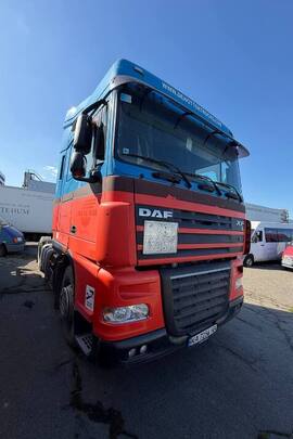 Транспортний засіб вантажний - сідловий тягач, марка ТЗ: DAF, модель ТЗ: FT XF 105.410, категорія ТЗ: вантажний, рік виробництва ТЗ: 2011, VIN: XLRTE47MS0E906266, номер шасі: XLRTE47MS0E906266, номерний знак: KA7256IB, колір ТЗ: червоний