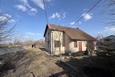 1/2 ч. житлового будинку, загальна площа 224.2 кв.м. та 1/2 ч. земельної ділянки, кадастровий номер: 3222289201:01:352:0016, площа: 0.25 га, 2696122932120, адреса: Київська обл., Обухівський р., с. Шубівка, вулиця Пушкіна, будинок 28 