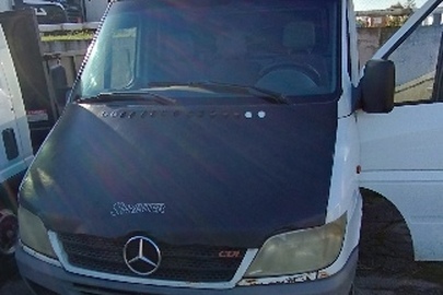 Транспортний засіб MERCEDES-BENZ, Модель ТЗ: SPRINTER 208 CDI, 1997 року, реєстраційний номер: АА0271НН, білого кольору, VIN WDB9023611P700600