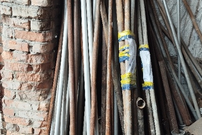 Конфісковане майно за рішенням суду, знаряддя до мотопомпи у вигляді 5 (п’яти) металевих палиць, перебували у використанні, технічний стан не перевірявся