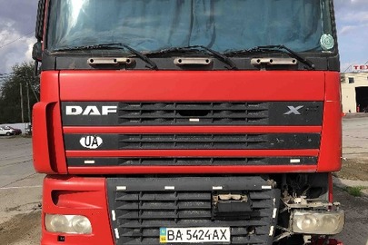 Вантажний автомобіль DAF, модель XF 95.430, державний номер ВА5424АХ, 2004 року випуску, колір червоний, VIN XLRTE47XS0E654377