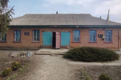Нежитлова будівля загальною площею 148.8 кв.м. розташована за адресою: Кіровоградська обл., Олександрівський р, с. Ясинове, вул. Гагаріна, буд. 18