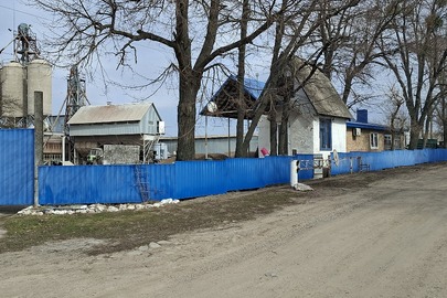 Комплекс будівель, загальною площею 4816,2 кв.м., за адресою: Кіровоградська обл., Олександрівський р, с. Нова Осота, вул. Червоноармійська, буд. 77а