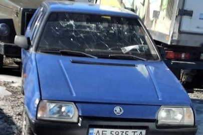Колісний транспортний засіб SKODA модель FAVORIT (легковий хетчбек-В) 1992 року випуску, реєстраційний номер АЕ5935ТА, кузов ТМВАЕА200P0627843